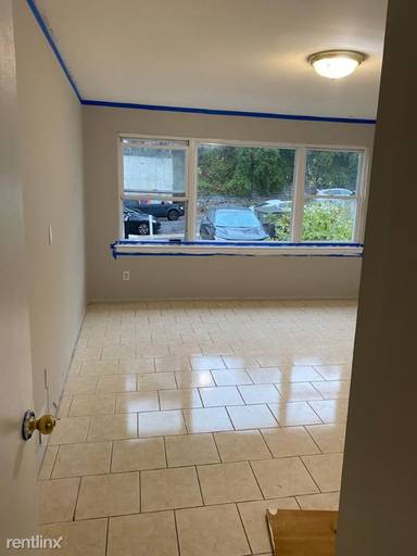 Main picture of 93 Crescent Pl