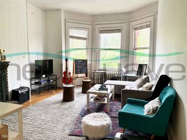 Main picture of 224 Commonwealth Ave
