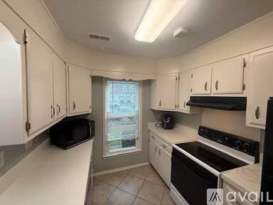 Main picture of 3211 Regents Park Ln