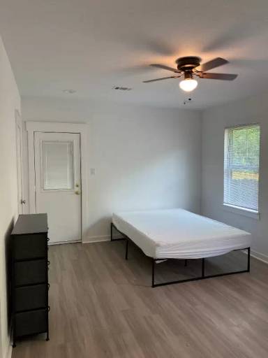 Main picture of 3334 Drew St