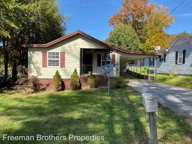 Main picture of 1004 Maple Ln