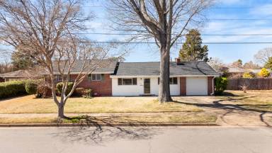 Main picture of 8139 Camellia Rd
