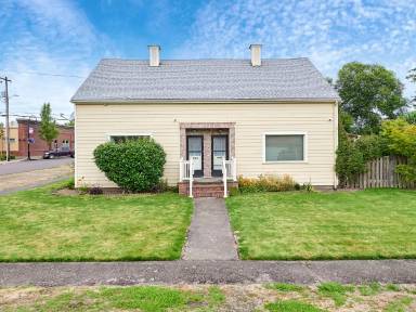Main picture of 625 3rd St