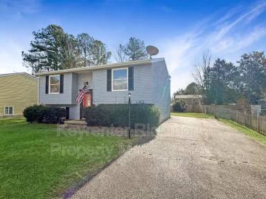 Main picture of 927 Pleasant St