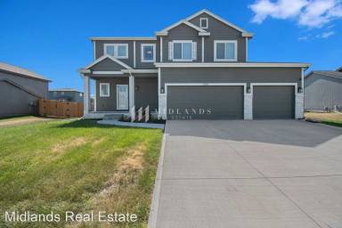 Main picture of 15010 S 19th St