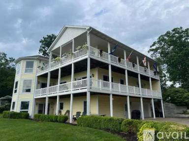 Main picture of 851 N Lakeshore Dr