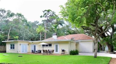 Main picture of 2819 Emathla St