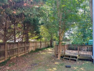 Main picture of 104 Barbour Dr