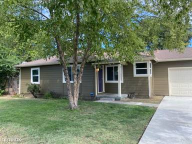 Main picture of 707 W Longview Ave