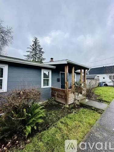 Main picture of 216 4th Ave SE