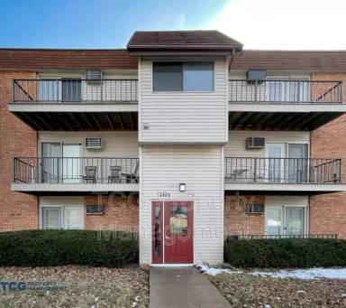 Main picture of 2402 Marquette Rd