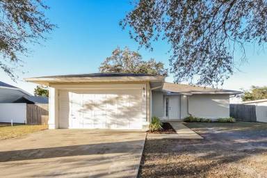 Main picture of 513 Royal Palm Dr