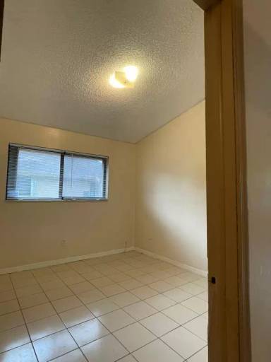 Main picture of 333 SW 14th St