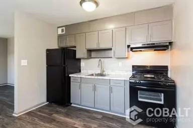 Main picture of 2124 Park Ter