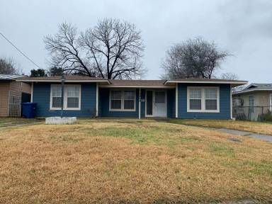 Main picture of 2405 W Craig Pl