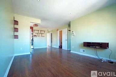 Main picture of 258 Robinson Ave
