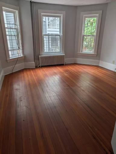 Main picture of 185 Lowell St