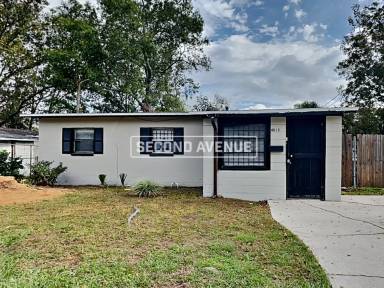 Main picture of 4015 Leonard Cir E