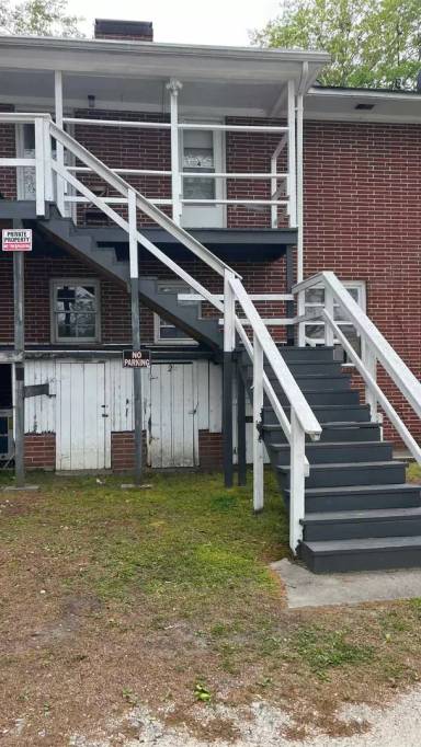 Main picture of 1701 Queens Rd