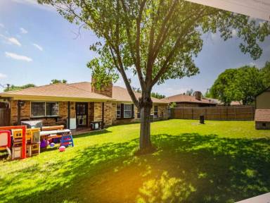Main picture of 3600 Willowbrook Dr