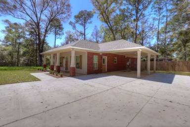 Main picture of 28237 3rd Ave N