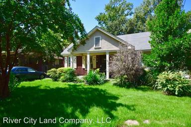 Main picture of 585 N Avalon St