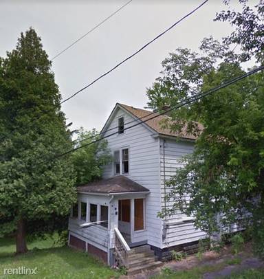 Main picture of 121 Temple Pl