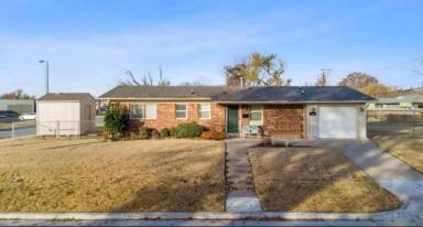 Main picture of 2818 S Winston Ave