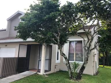 Main picture of 628 Woodgate Cir