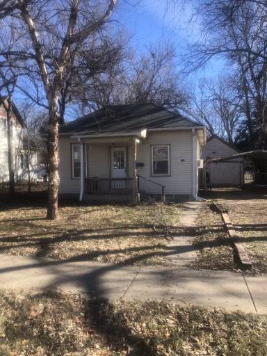 Main picture of 832 N Main St