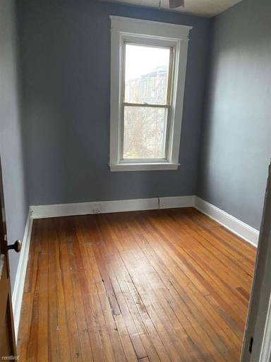 Main picture of 2911 Presbury St