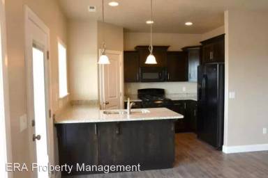 Main picture of 202-58 E 3025 N