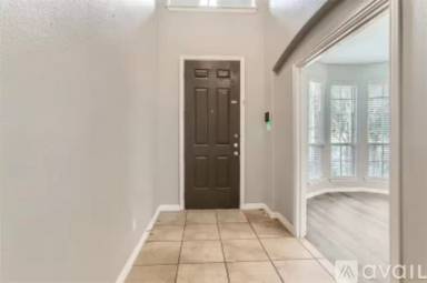 Main picture of 1025 Lake Hollow Dr
