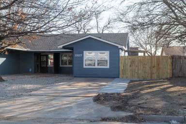 Main picture of 1527 E Fortuna St