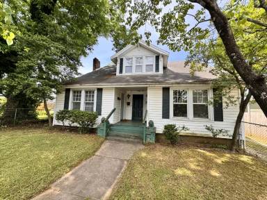 Main picture of 436 E Sprague St