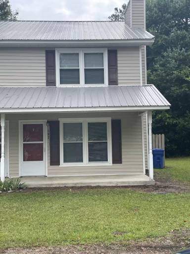 Main picture of 102 Country Ct