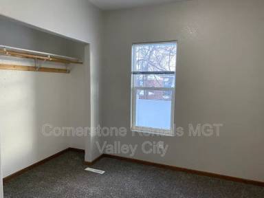 Main picture of 642 2nd Ave NW