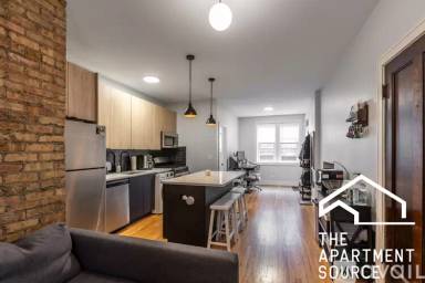 Main picture of 4009 N Lowell Ave