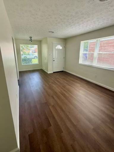 Main picture of 2621 Oakley Ave