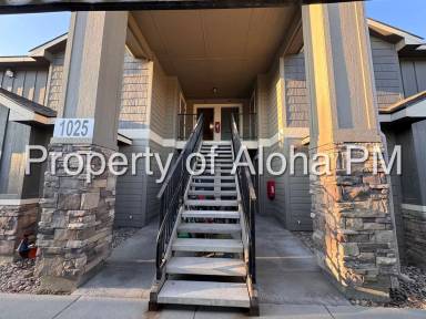 Main picture of 1025 W Pine Ave