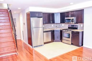 Main picture of 907 S 13th St