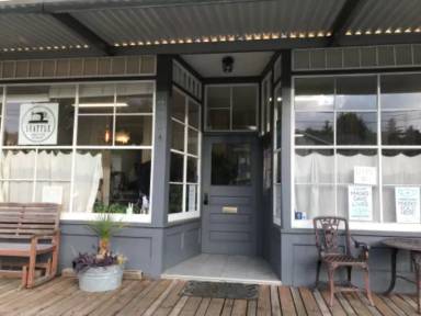 Main picture of 12924 E Marginal Way S