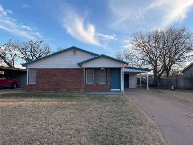 Main picture of 3231 Ivy Ln