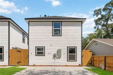 Main picture of 8122 Sterlingshire St