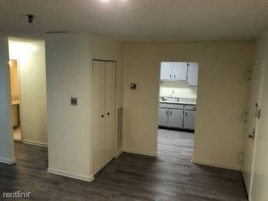 Main picture of Racquet Club Condominium