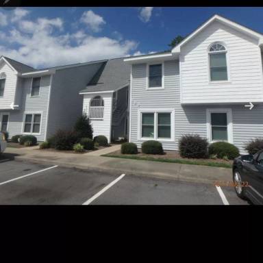 Main picture of 121 W Victoria Ct