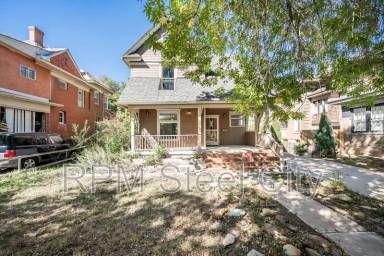 Main picture of 2125 N Grand Ave