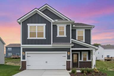 Main picture of 560 Lyness Dr