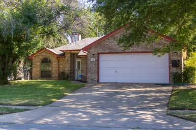 Main picture of 205 Tomahawk Dr