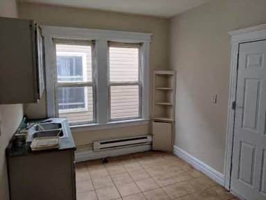Main picture of 308 Halsted St